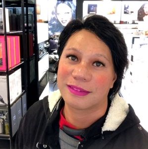 Meet your Posher, Edwinele